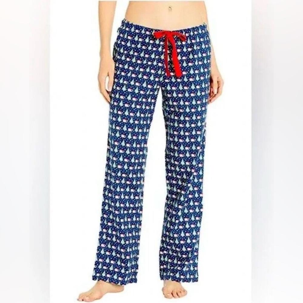 Vineyard Vines Women's Blue Whale Flannel Pajama Pants with Red Accents Small